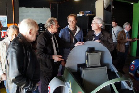 janus 008 001